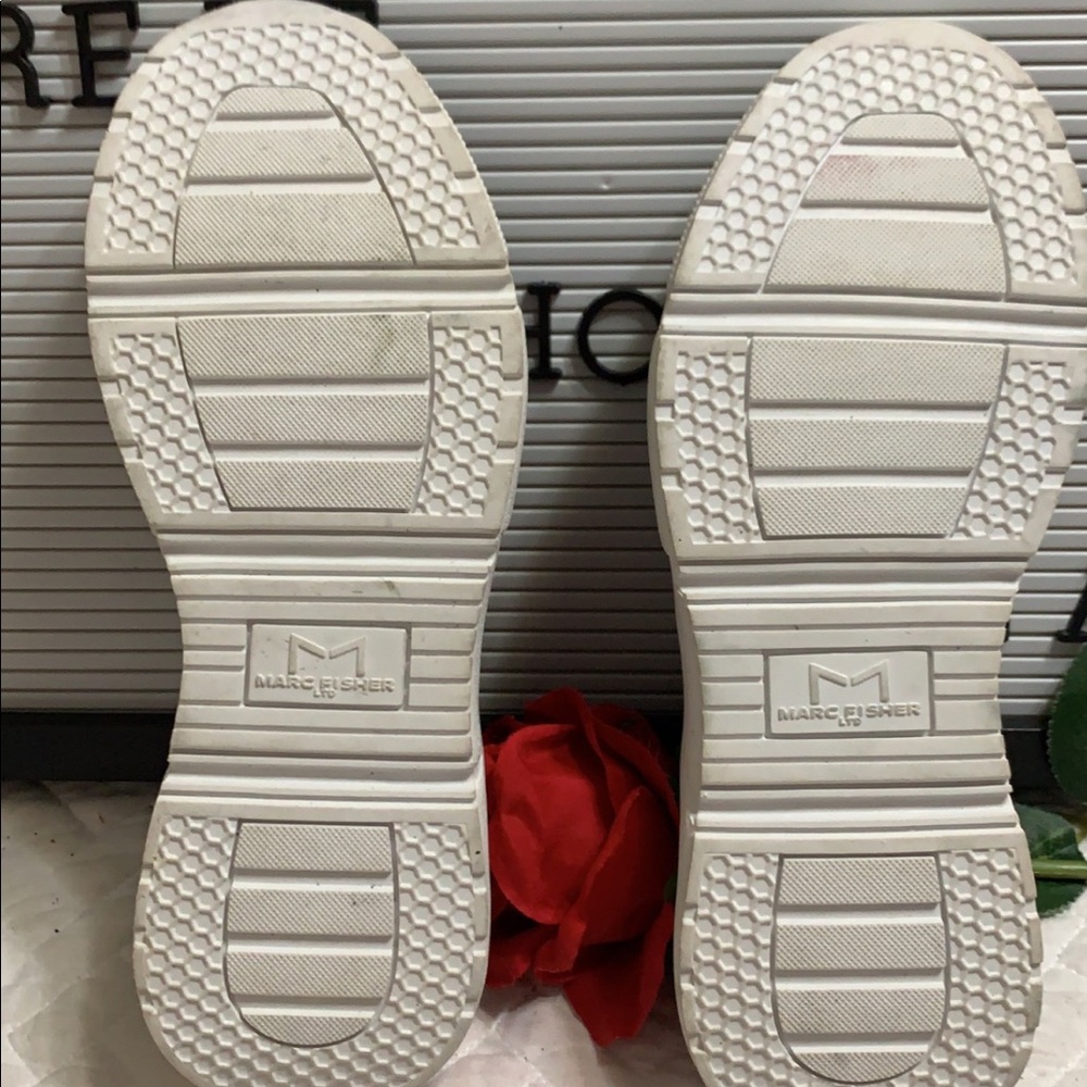 Brand New  Marc Fisher Women’s Karri Knit Slip-on Sneakers - Picture 4 of 5